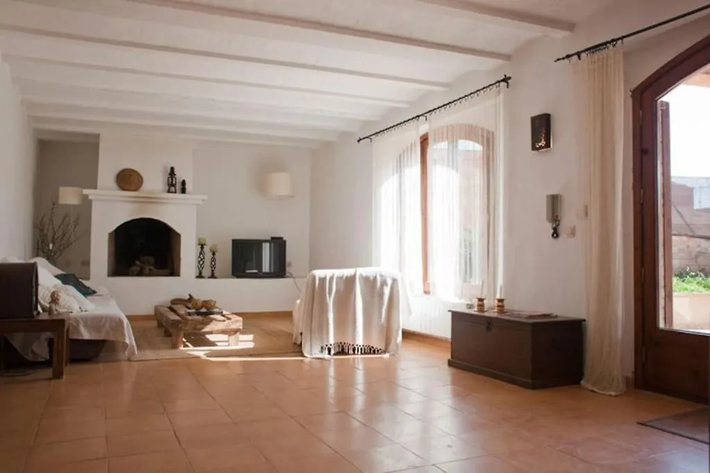 Can Bordes Casa Rustica Y Confortable En El Emporda Villa Vilamacolum Holiday home
